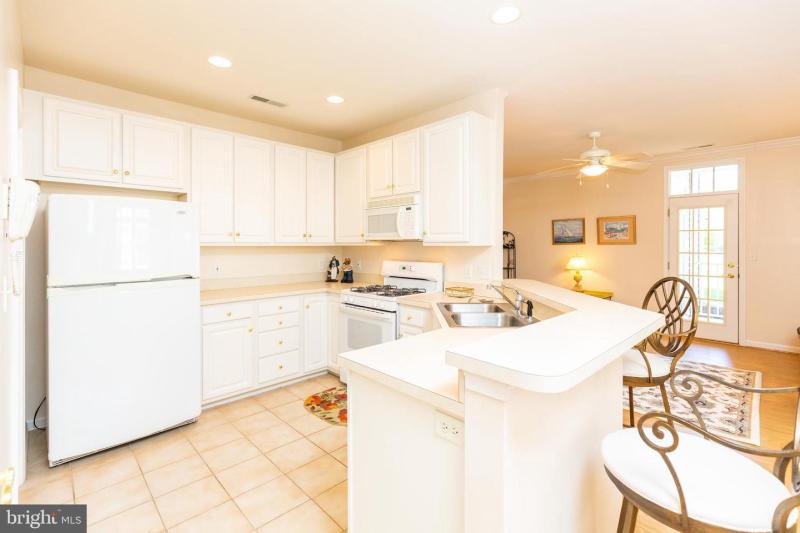 Newly Listed 1200 Stoney Brook Circle 1204 Rehoboth Beach, DE